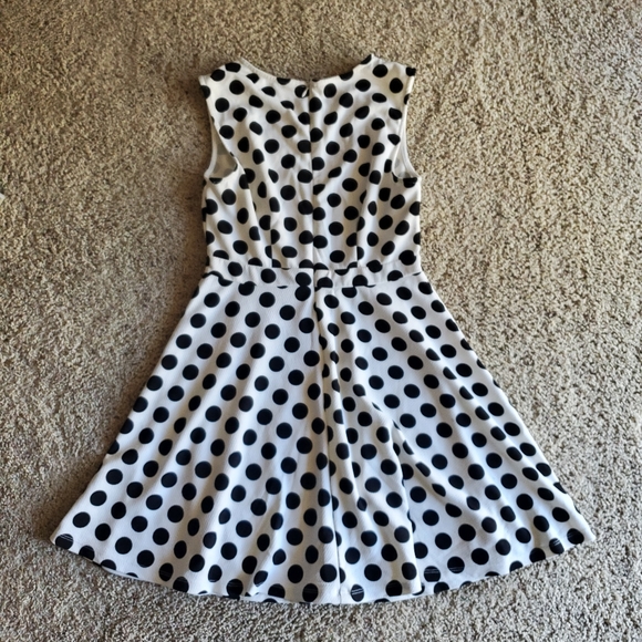 Forever 21 Dolka Dot Dress - Picture 11 of 11